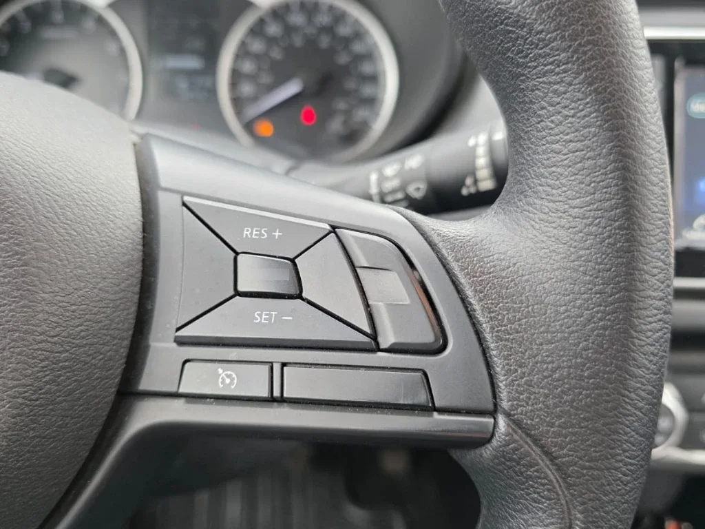 Nissan Versa 1.6 Sense 4x2 Mt 4p año 2025