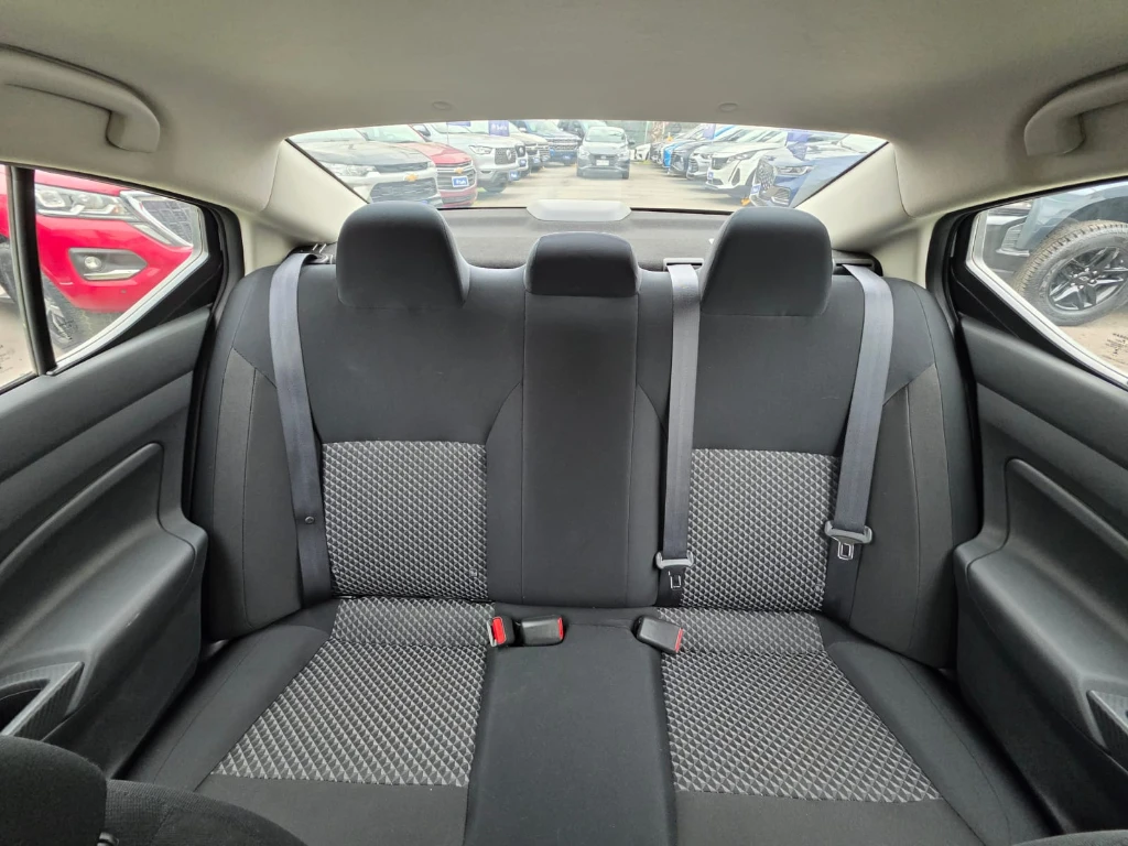 Nissan Versa 1.6 Sense 4x2 Mt 4p año 2025