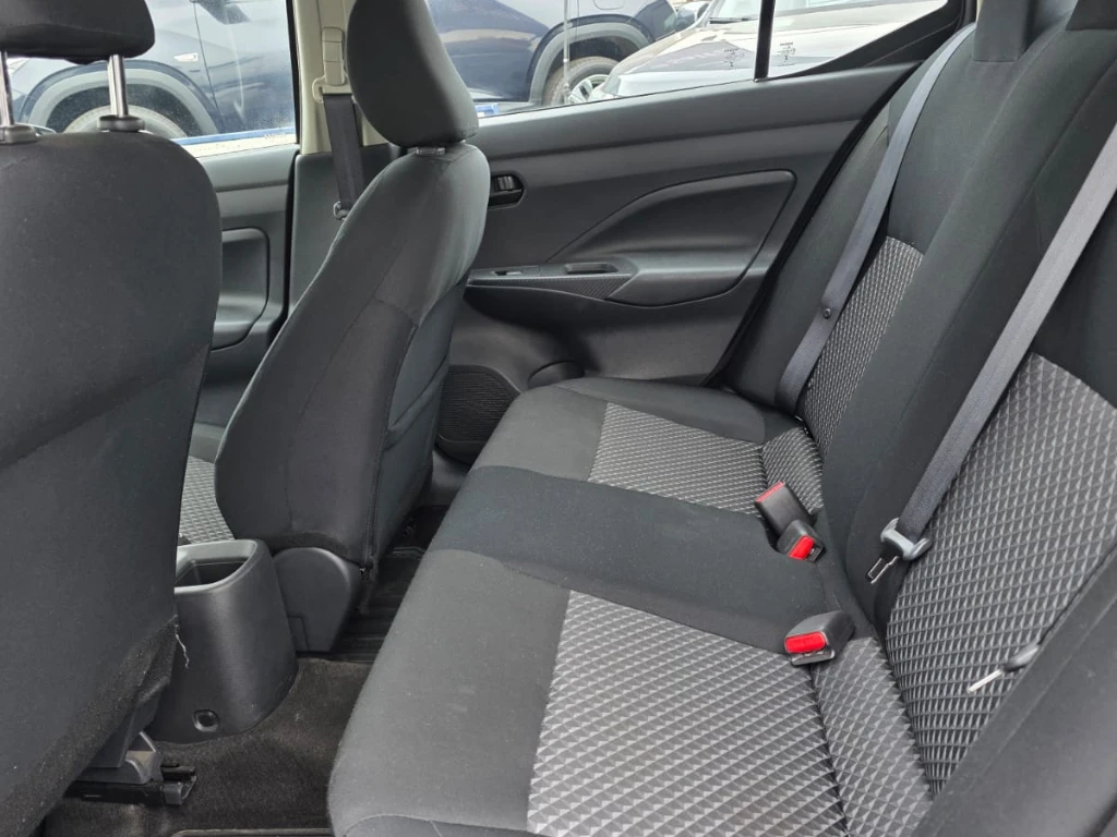 Nissan Versa 1.6 Sense 4x2 Mt 4p año 2025