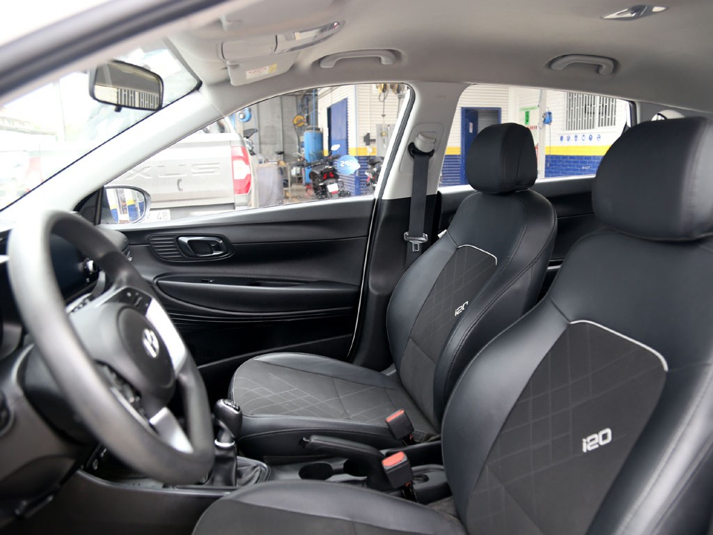 Hyundai I20 Mt 1.4 año 2025