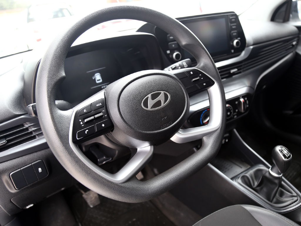 Hyundai I20 Mt 1.4 año 2025