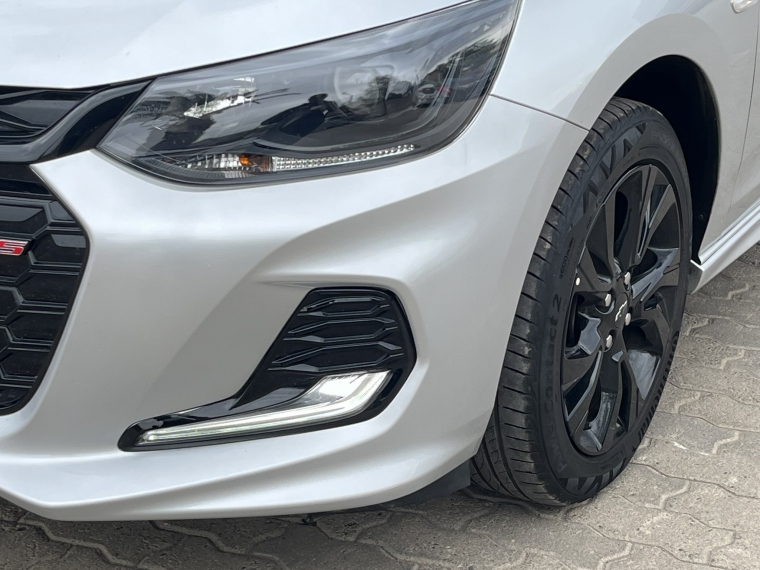 Chevrolet Onix 1.0 Hb Rs Mt año 2023