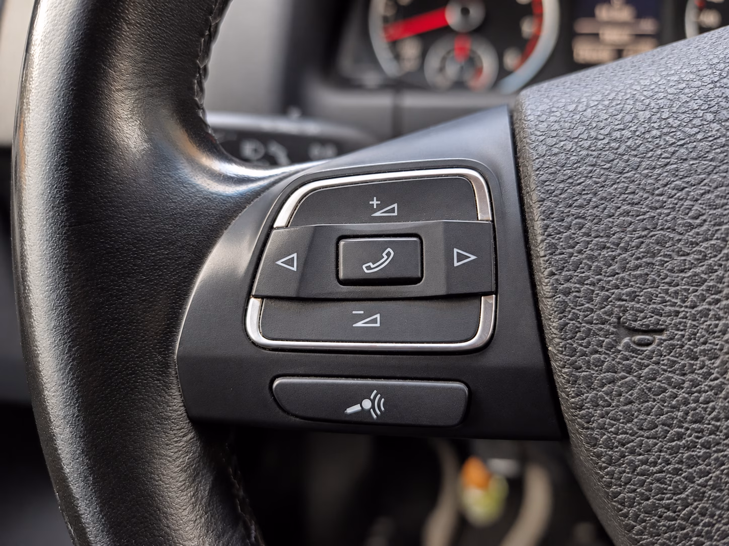 Volkswagen Tiguan No Se La Version año 2012