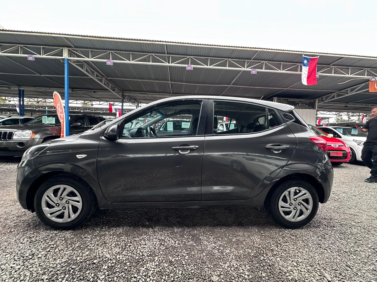 HYUNDAI GRAND I-10  año 2022