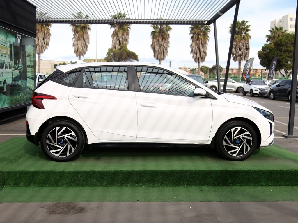 Hyundai I20 1.4 Plus Mt año 2025