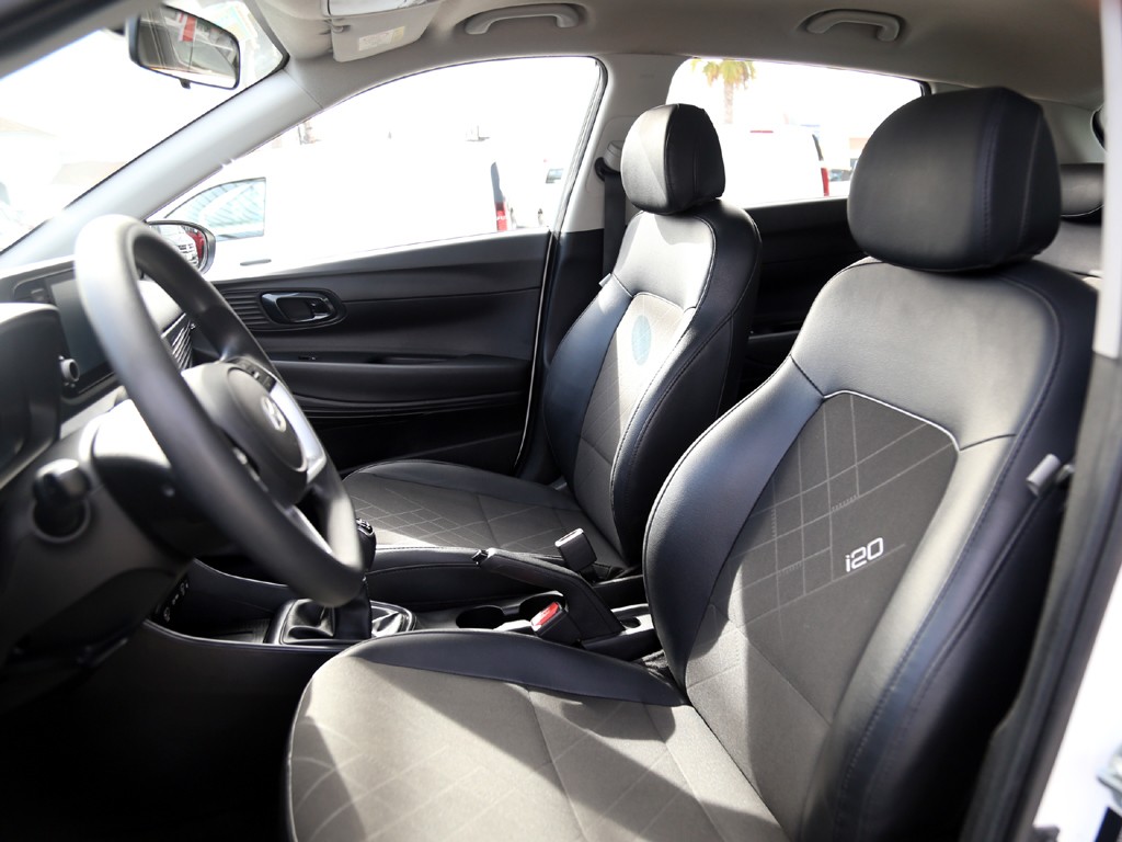 Hyundai I20 1.4 Plus Mt año 2025