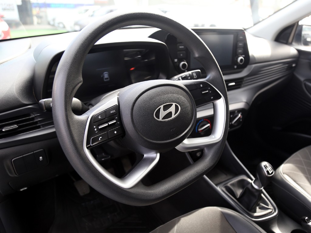 Hyundai I20 1.4 Plus Mt año 2025