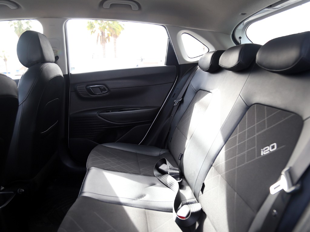 Hyundai I20 1.4 Plus Mt año 2025