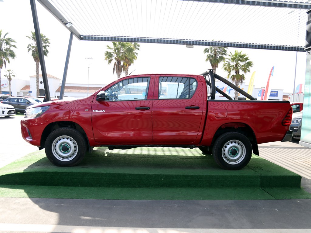 Toyota Hilux Dx 2.4 4x4 Mt año 2023