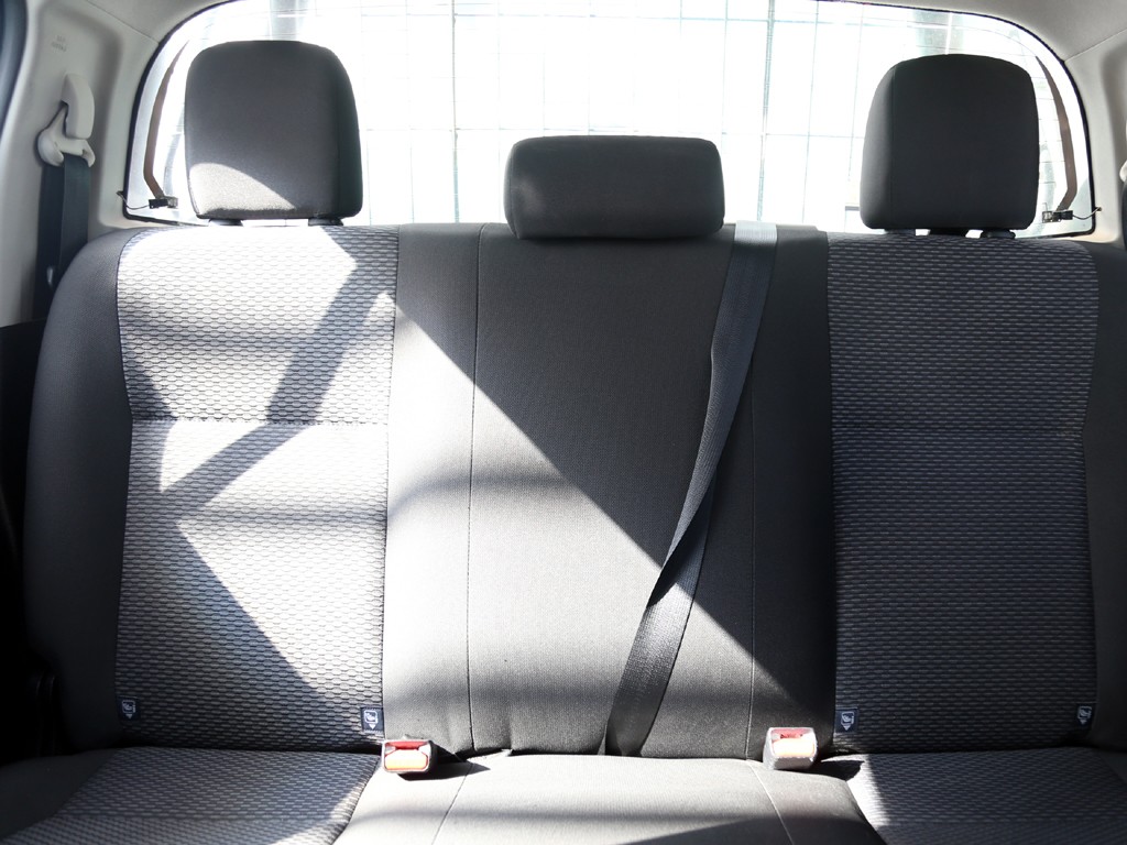 Toyota Hilux Dx 2.4 4x4 Mt año 2023