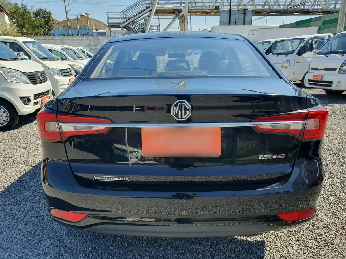 MG MG5 1.5 Dlx Mt año 2023
