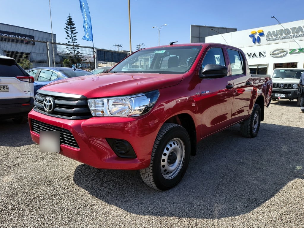 Toyota Hilux 2.4 Diesel 4x2 T/m año 2023