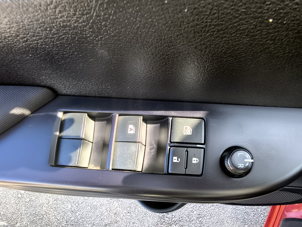 Toyota Hilux 2.4 Diesel 4x2 T/m año 2023
