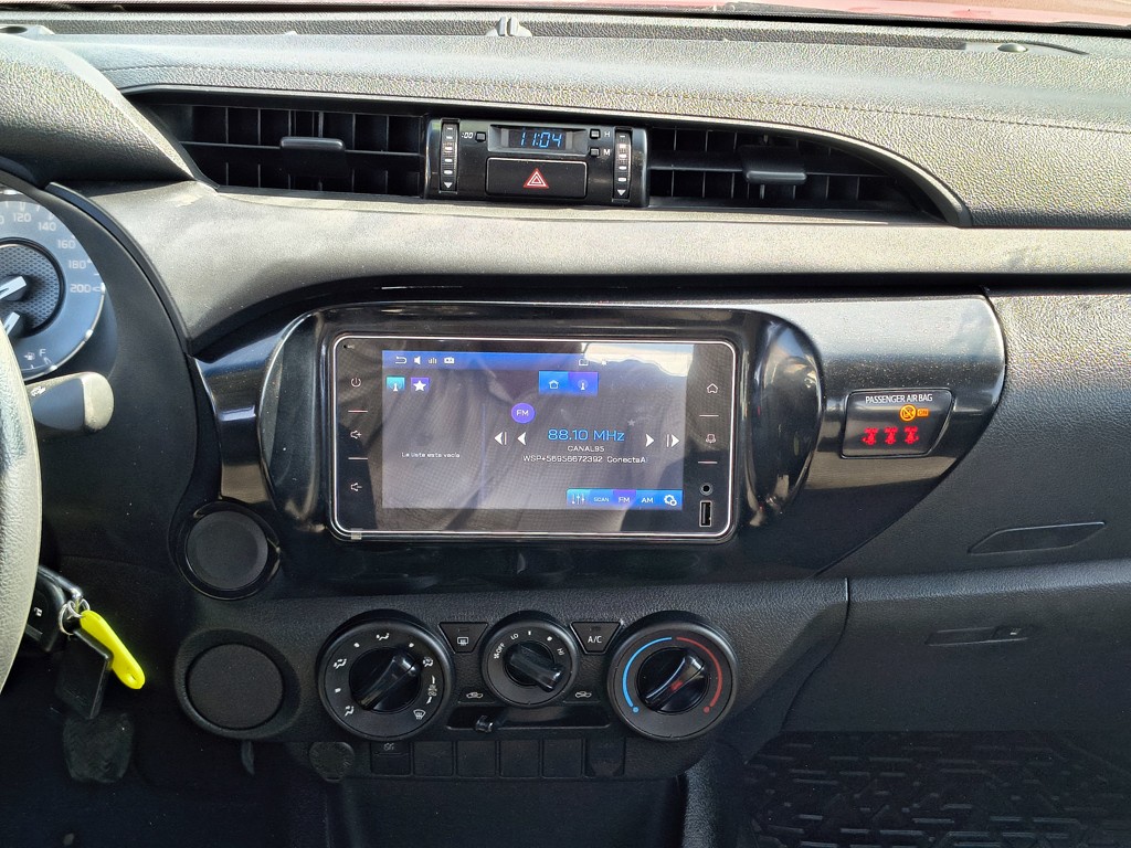 Toyota Hilux 2.4 Diesel 4x2 T/m año 2023
