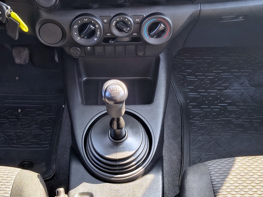 Toyota Hilux 2.4 Diesel 4x2 T/m año 2023