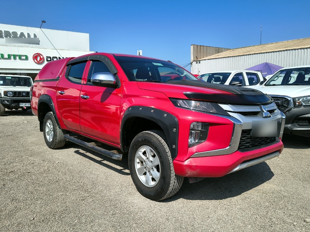 Mitsubishi L200 2.4 Katana Cr año 2021