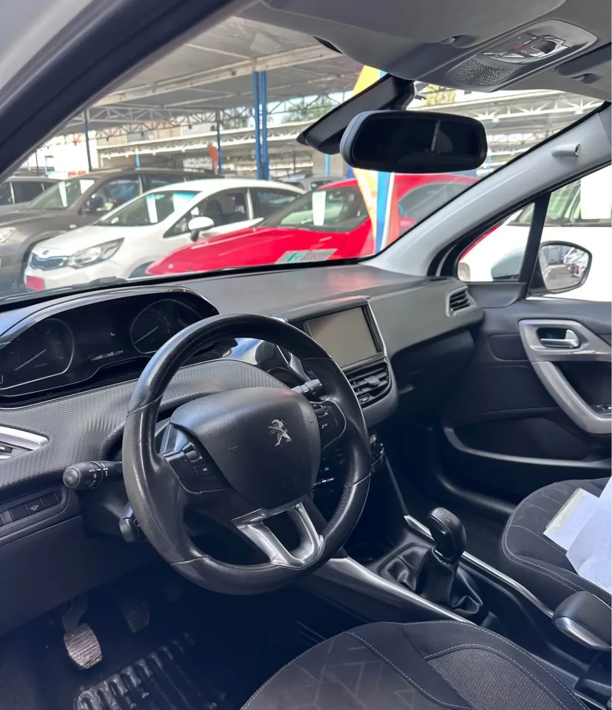 PEUGEOT 2008  año 2017