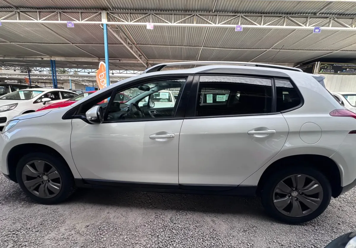 PEUGEOT 2008  año 2017