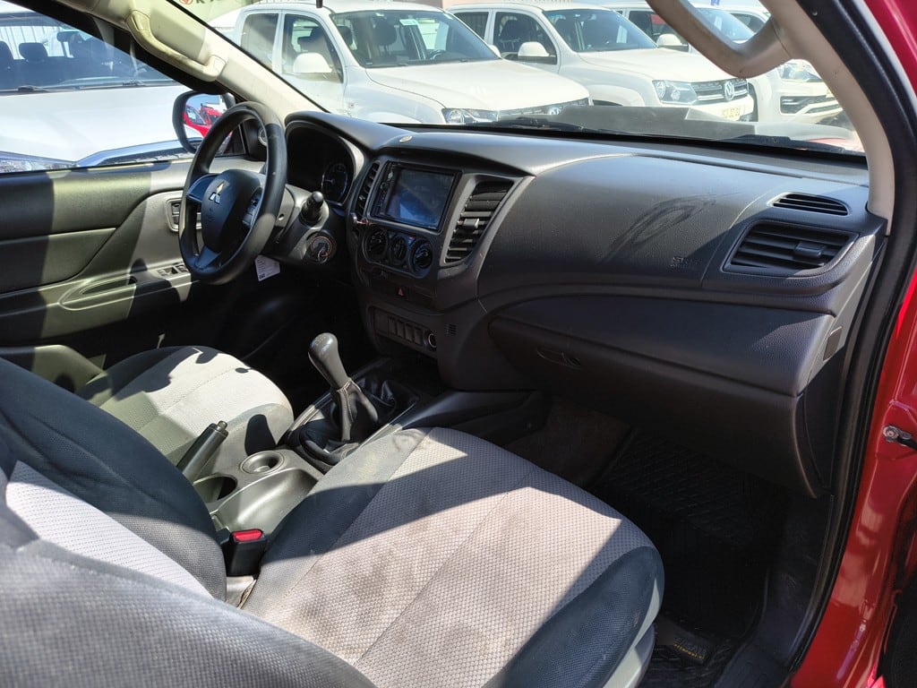 Mitsubishi L200 2.4 Katana Cr año 2021