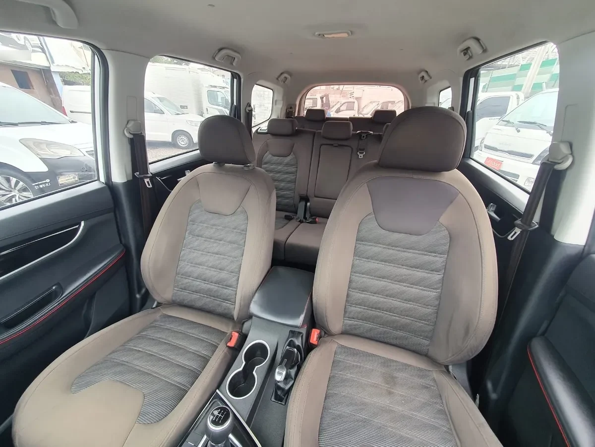 Dongfeng SX6 2.0 Luxury 7 Pas Mt año 2019