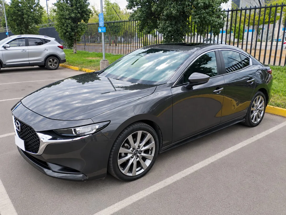 MAZDA MAZDA3 2.0 Sedán V 7g At año 2020