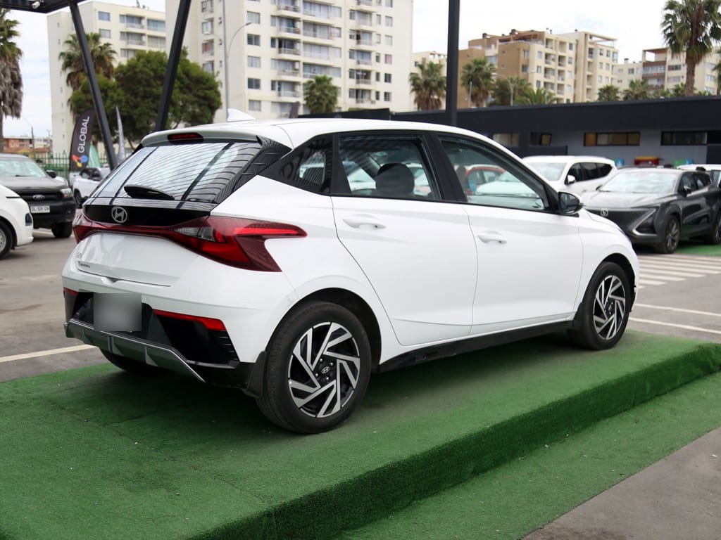 Hyundai I20 Plus 1.4 Mt año 2025