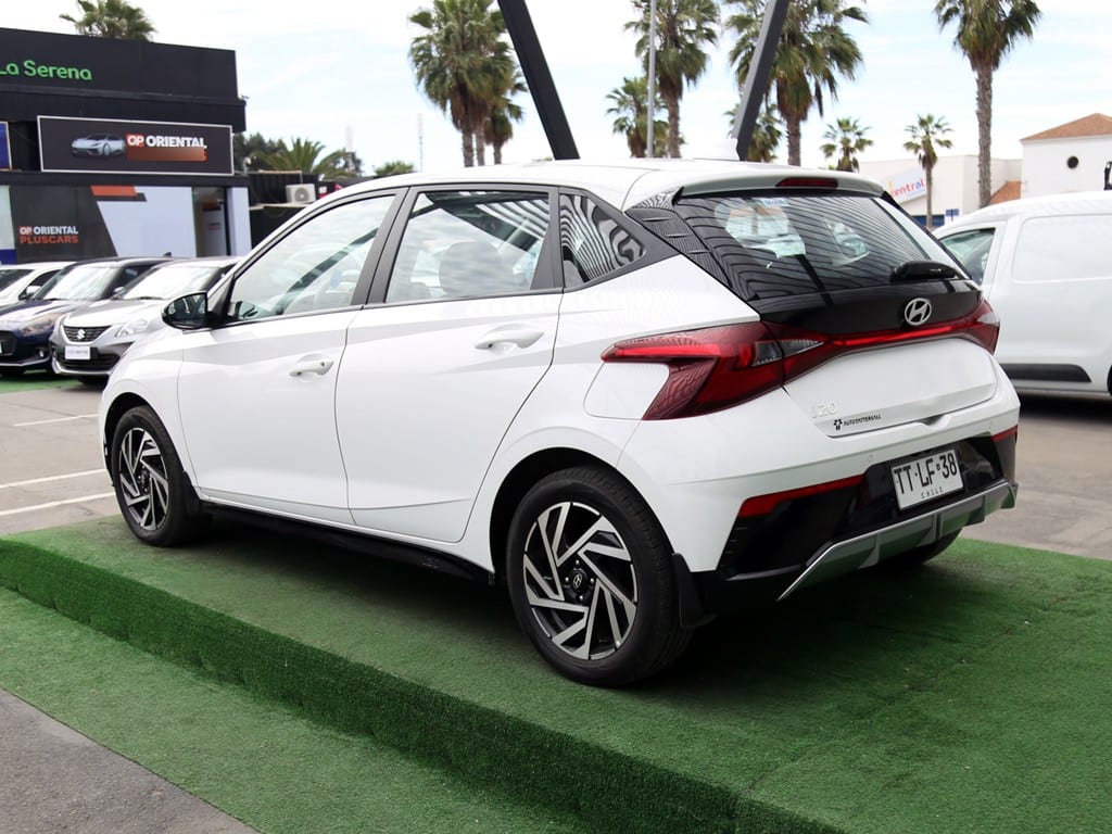 Hyundai I20 Plus 1.4 Mt año 2025