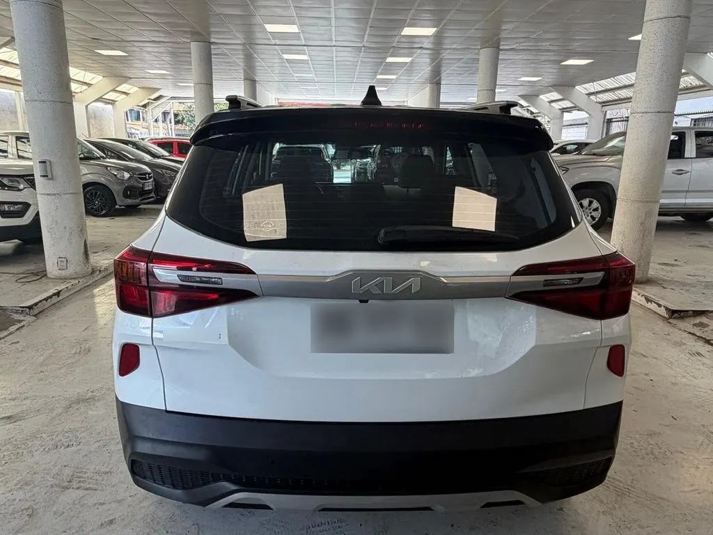 Kia Seltos Mpi 6mt año 2023
