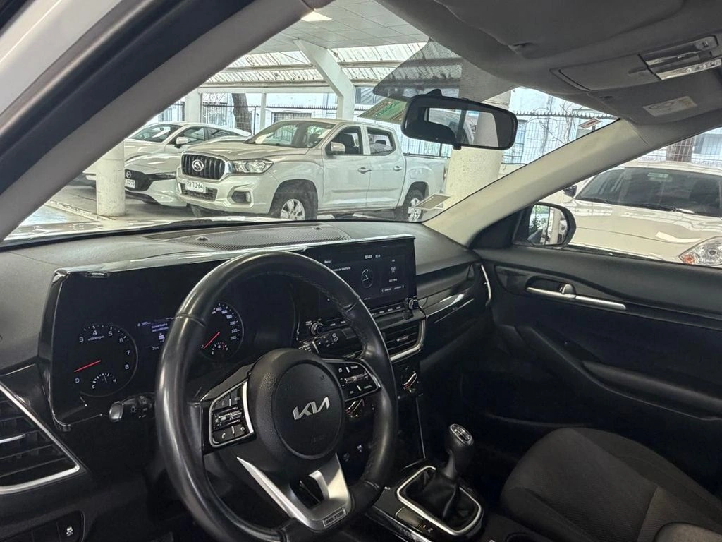 Kia Seltos Mpi 6mt año 2023