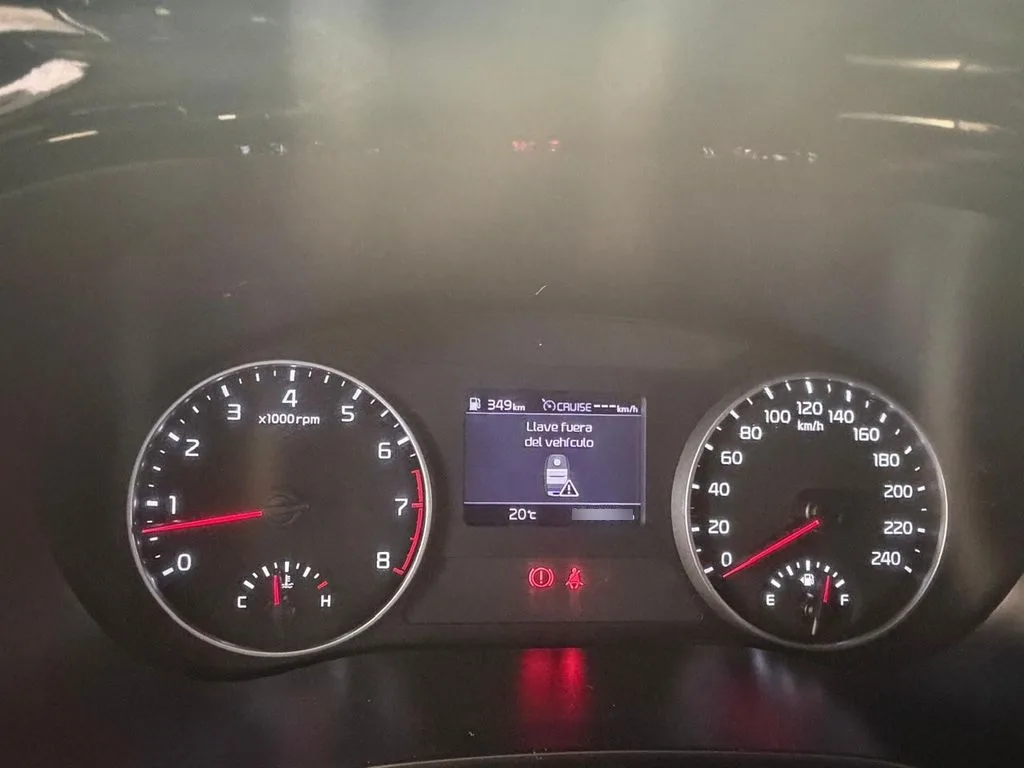Kia Seltos Mpi 6mt año 2023