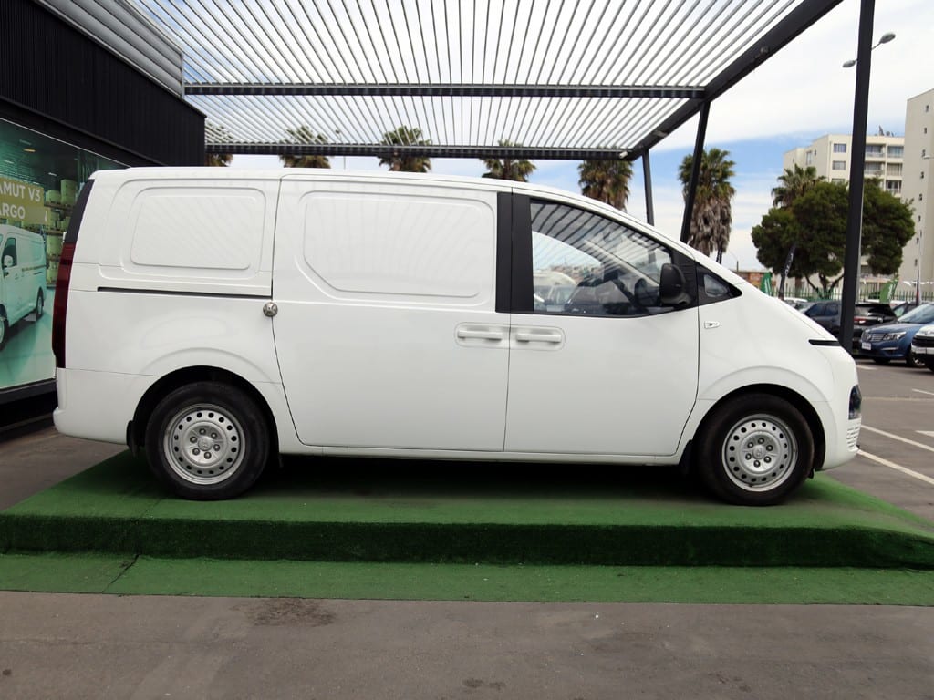 Hyundai Staria 2.2 6mt Cri año 2023