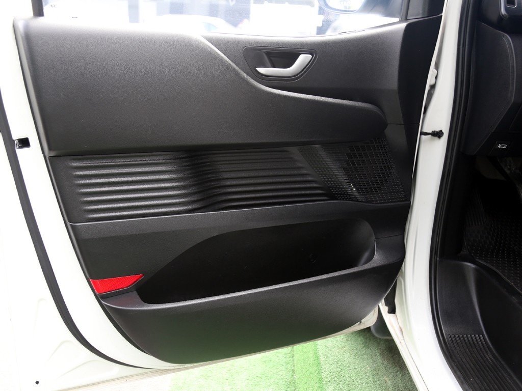 Hyundai Staria 2.2 6mt Cri año 2023
