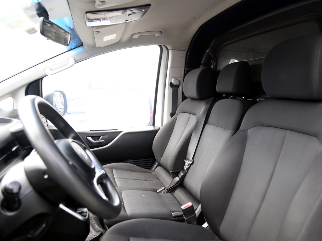Hyundai Staria 2.2 6mt Cri año 2023