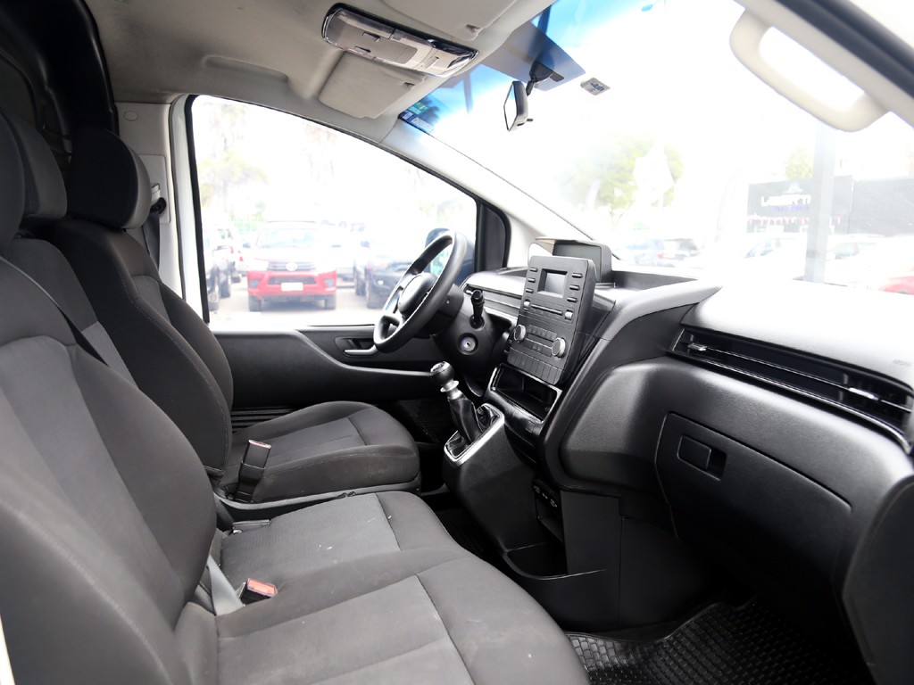 Hyundai Staria 2.2 6mt Cri año 2023
