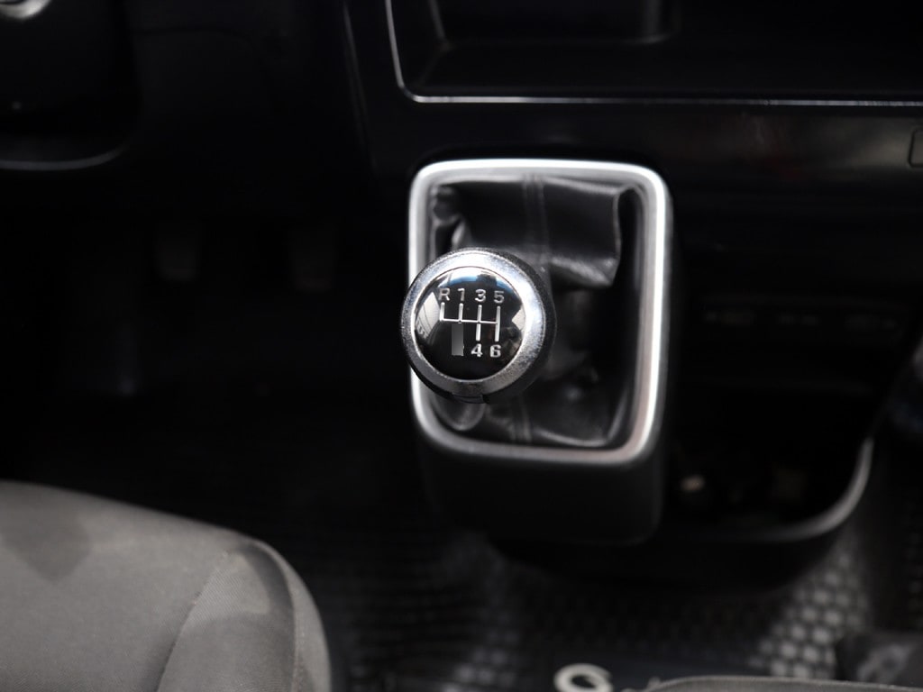 Hyundai Staria 2.2 6mt Cri año 2023