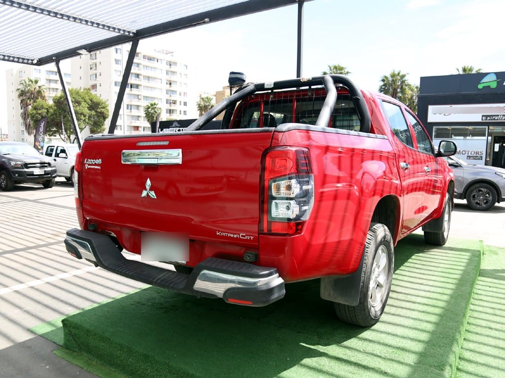 Mitsubishi L200 Katana 2.4 4x4 Mt año 2023