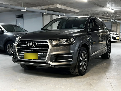 AUDI Q7  año 2020