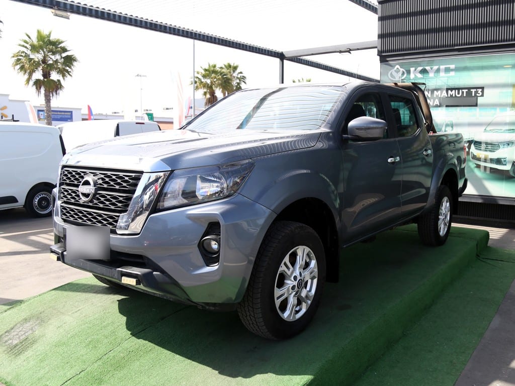 Nissan Navara 2.3 Xe Mt 4x4 año 2024