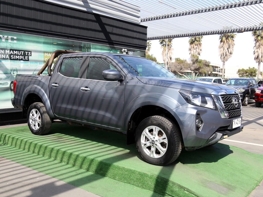 Nissan Navara 2.3 Xe Mt 4x4 año 2024