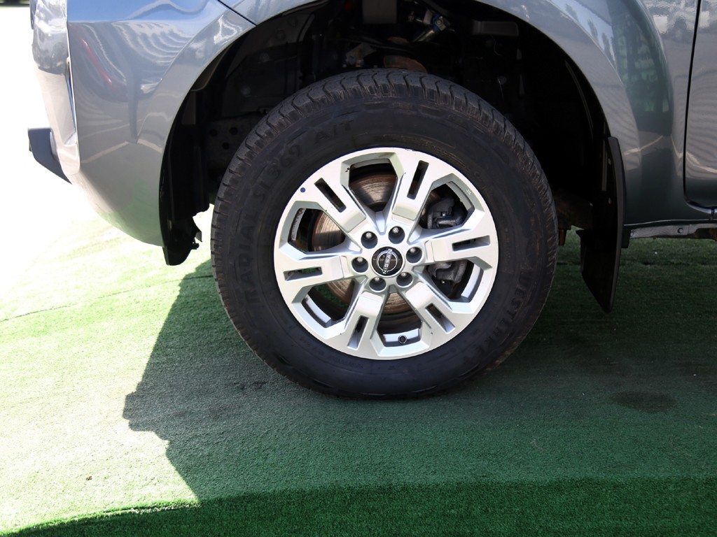 Nissan Navara 2.3 Xe Mt 4x4 año 2024