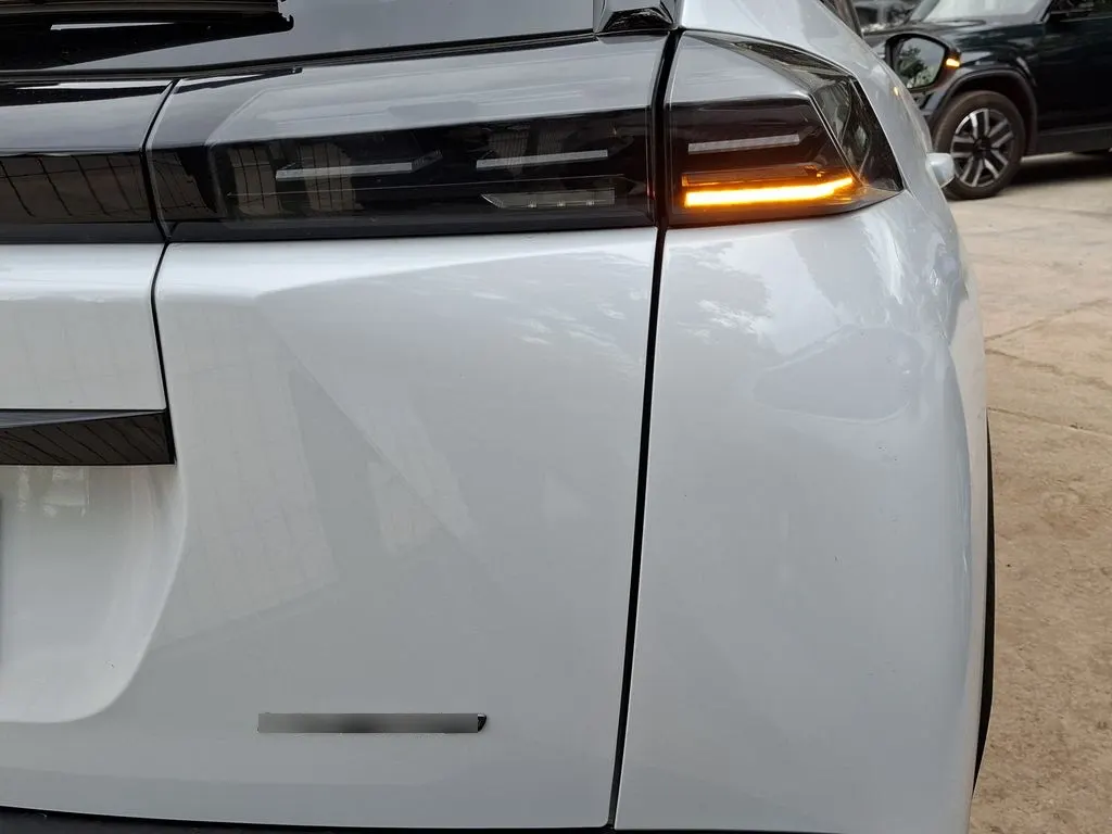 Peugeot 2008 1.2 Hybrid Allure Aut año 2026