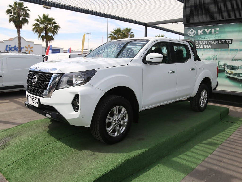 Nissan Navara 2.3 Xe Mt 4x4 año 2024