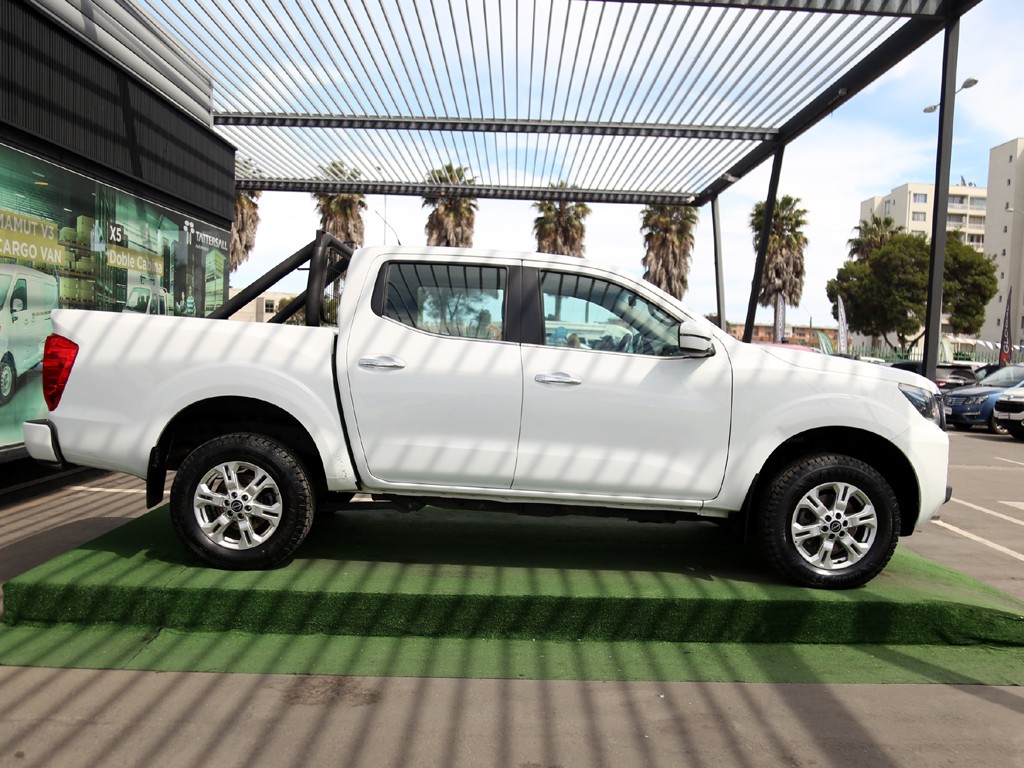 Nissan Navara 2.3 Xe Mt 4x4 año 2024