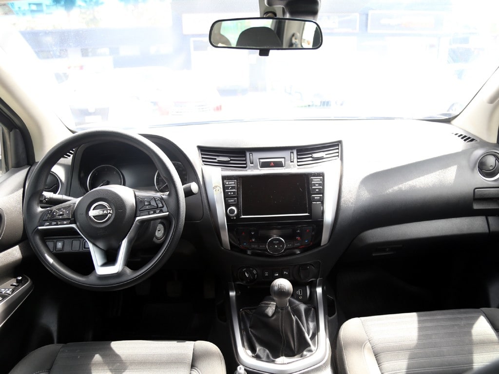 Nissan Navara 2.3 Xe Mt 4x4 año 2024