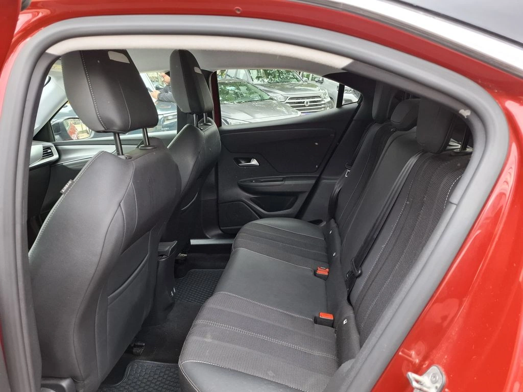 Opel Mokka 1.2t Aut Elegance año 2023