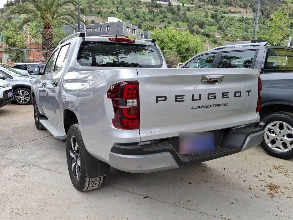 Peugeot Landtrek 2.2 Mca Action4 Diesel At año 2026