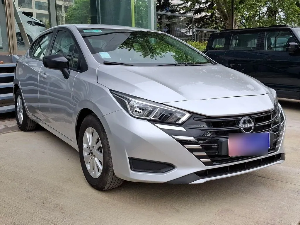 Nissan Versa Sense 1.6 año 2024