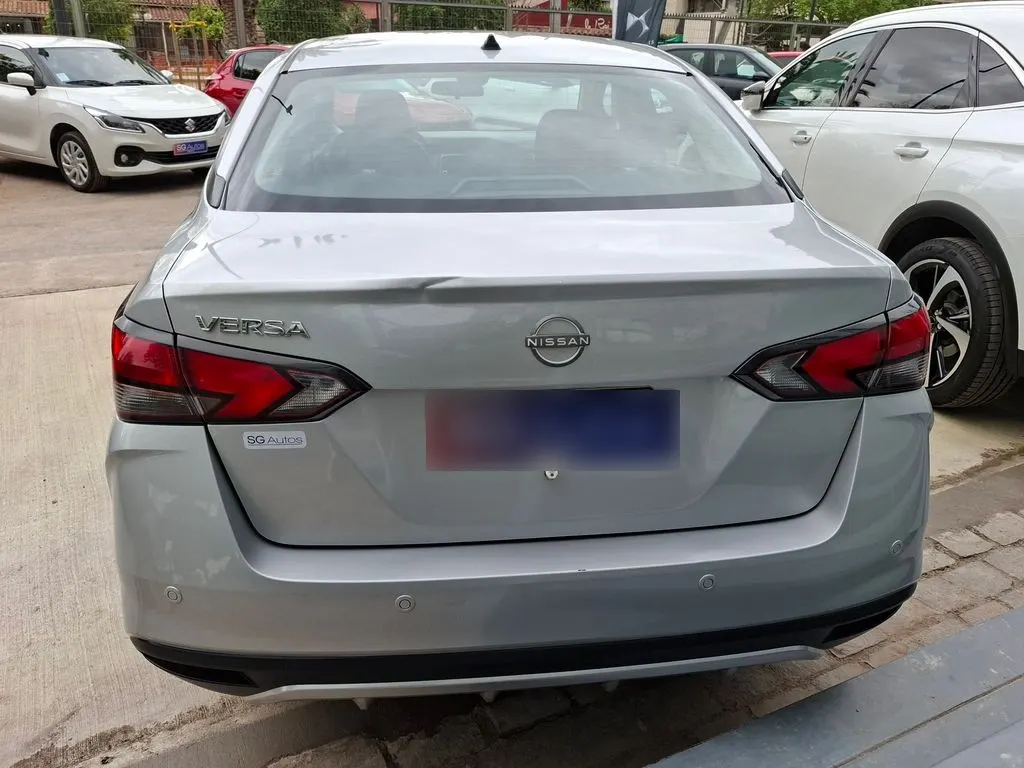 Nissan Versa Sense 1.6 año 2024