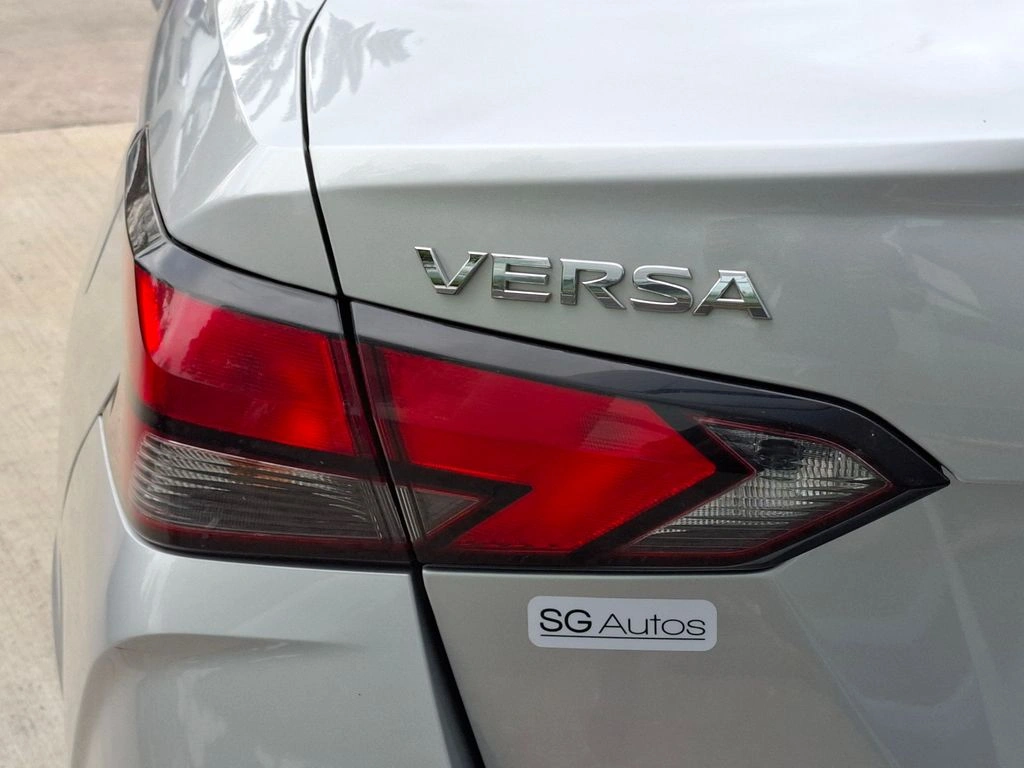 Nissan Versa Sense 1.6 año 2024