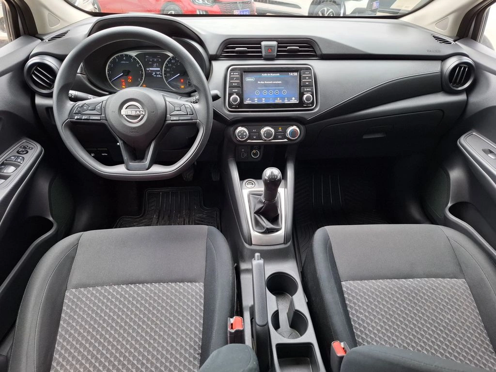 Nissan Versa Sense 1.6 año 2024